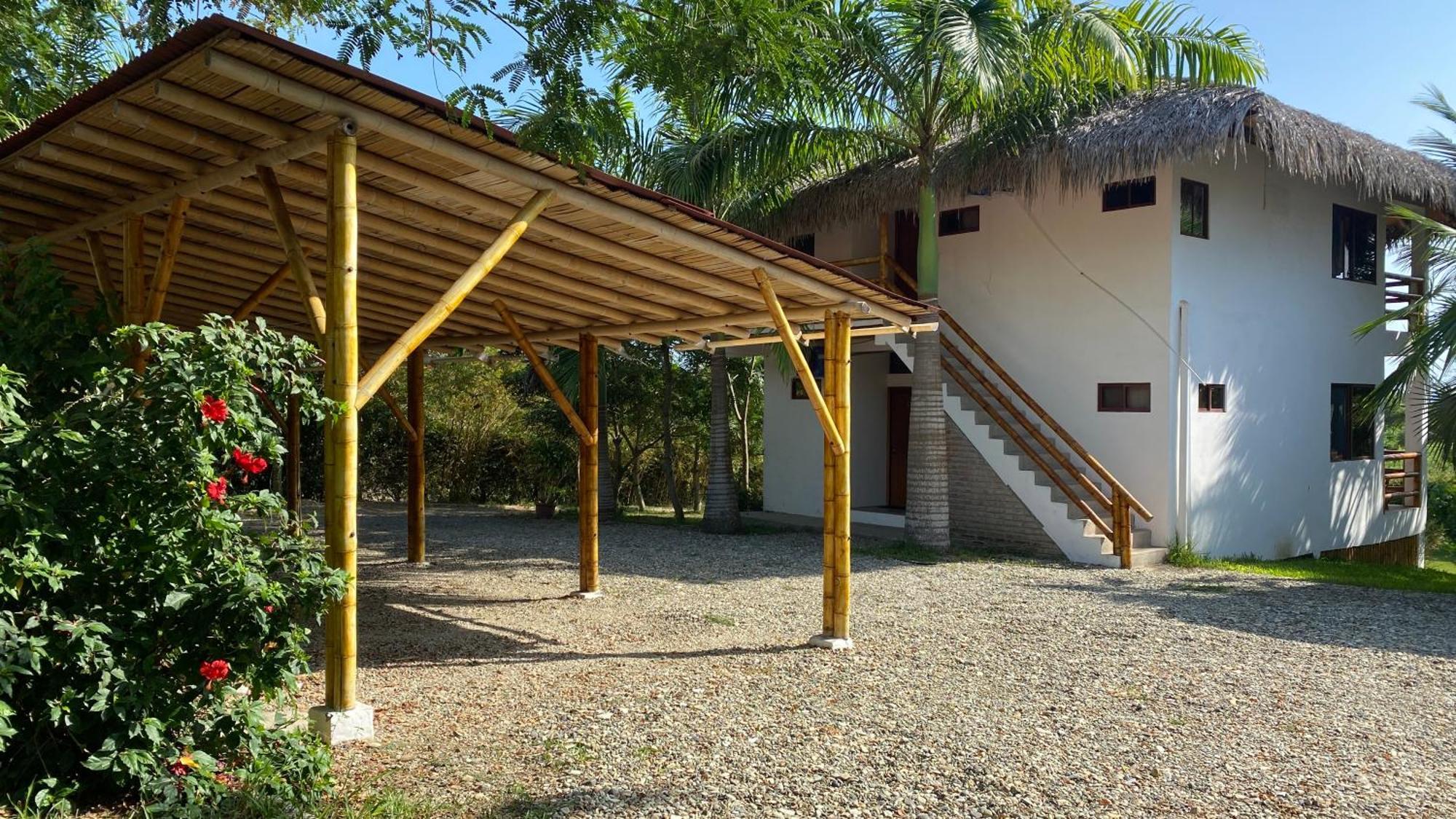 Hosteria Guachapeli Las Tunas Esterno foto